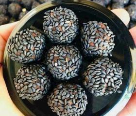 VIÊN HÀ THỦ Ô MẬT ONG