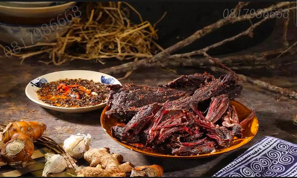 Thịt trâu gác bếp